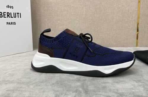 حذاء نسائي رياضي من بيرلوتي