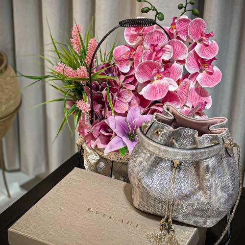 حقيبة نسائية صغيرة بولجري