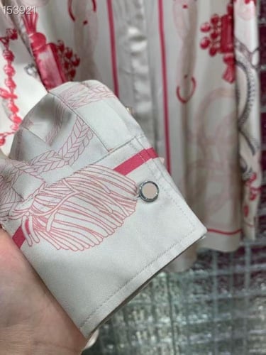 قميص بالأسلوب الكلاسيكي Palefroi Remix