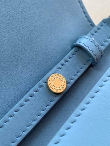 شنطة بولغاري Large Logo مقاس 19cm