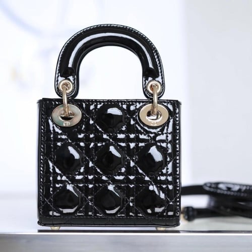 " جلد لامع" LADY DIOR MICRO BAG