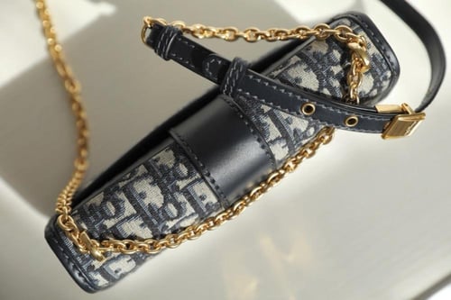 30 MONTAIGNE EAST-WEST BAG WITH CHAIN