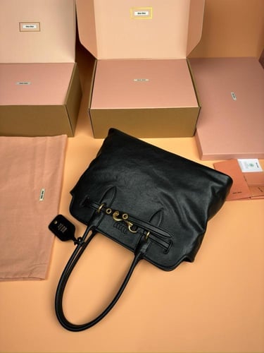 ميو ميو Adventure Nappa مقاس 40cm