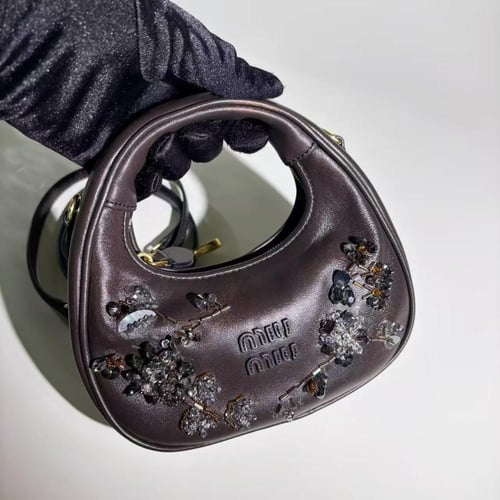 شنطة ميو ميو حجم مينى