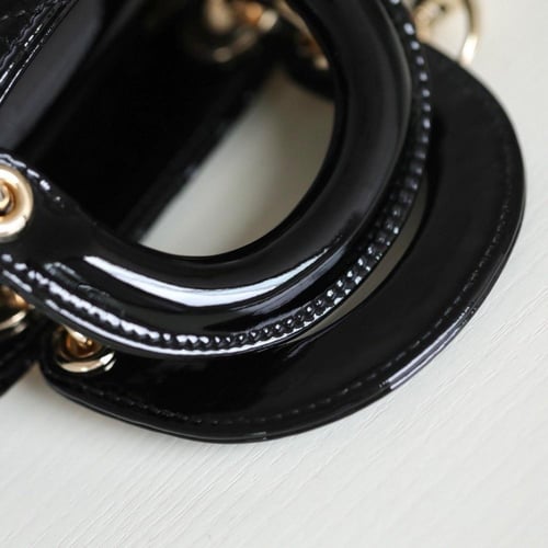 " جلد لامع" LADY DIOR MICRO BAG