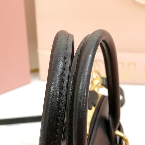 ميو ميو Aventure Nappa مقاس 21cm