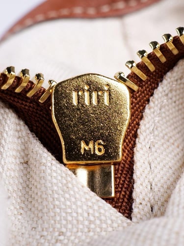 ميو ميو Ivy tote bag مقاس 35cm