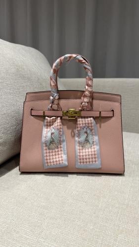 بيركن وردي داكن قفل ذهبي ميديم-25cm