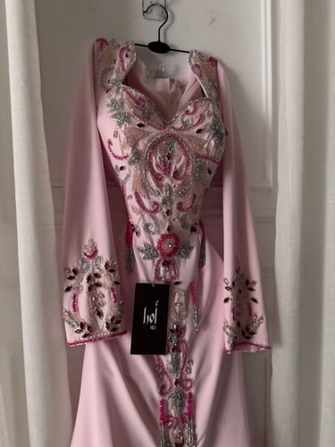 فستان ٣ قطع باربي وتل تيواني وتطريز يدوي