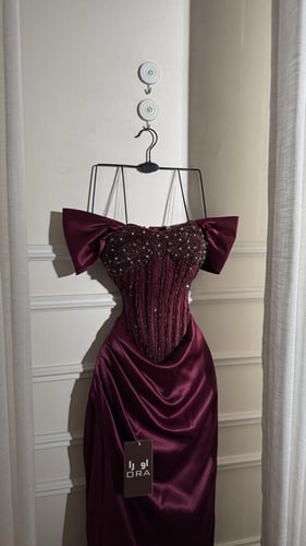 فستان ليلكي تفته سيلا وتطريز يدوي