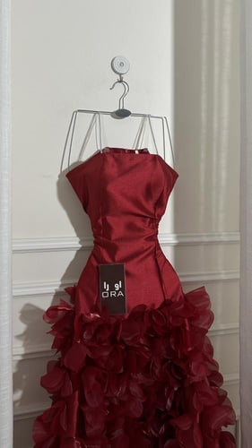 فستان عودي صدريه ميكادو وكلوش ورود قص ليزر