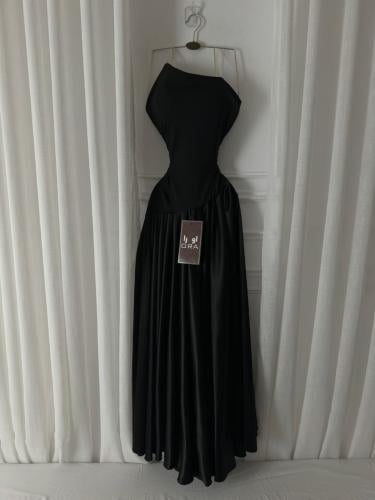 فستان اسود صدريه باربي وتفته سيلا