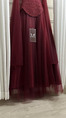 فستان بيج كلفه شك وتل تيواني لونين