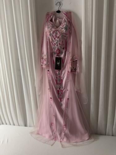 فستان ٣ قطع باربي وتل تيواني وتطريز يدوي