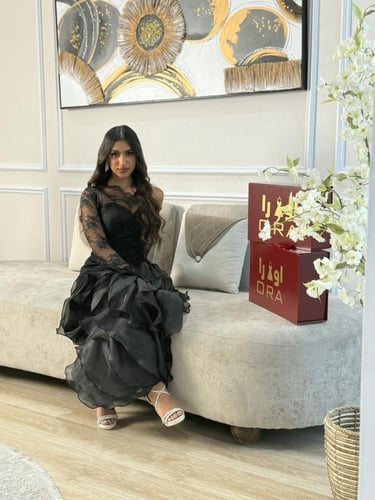 فستان اسود دانتيل فرنسي وجزار كسرات