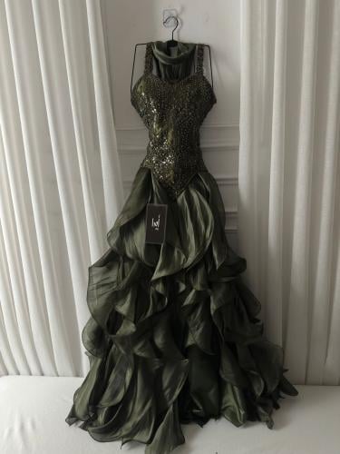 فستان زيتي صدريه شك سهره وكسرات كرنكل وشال كرنكل و...