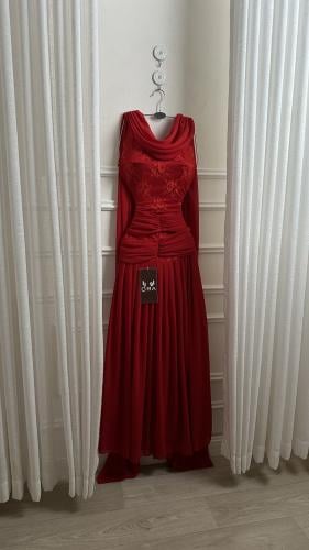 فستان احمر جورجيت وصدريه دانتيل