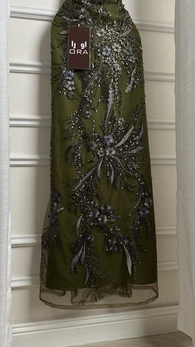 فستان زيتي كلفه شك سهره وشال باربي