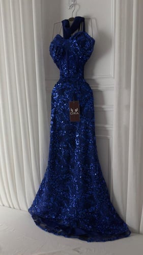 فستان نيلي كلفه شك وشال جورجيت