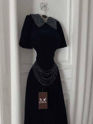 فستان كحلي مخمل جوخ وتطريز يدوي