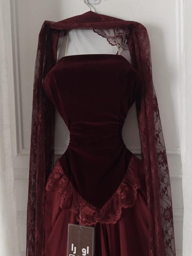 فستان عودي صدريه جوخ دانتيل فرنسي وجورجيت