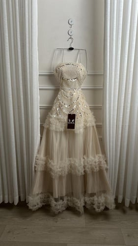 فستان بيج كلفه شك سهره وتل طبقات