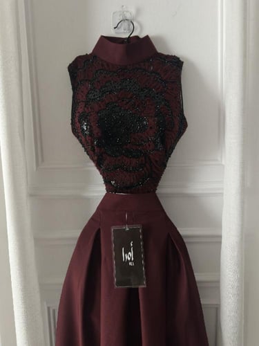 طقم عودي بلوزه سهره وتنوره باربي