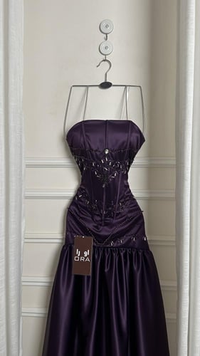 فستان ليللكي تفته سيلا وتطريز يدوي