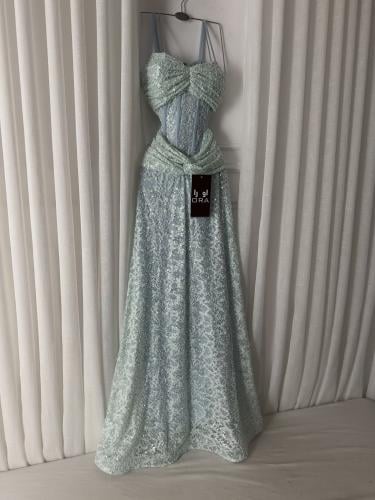 فستان سماوي كلفه شك دانتيل فرنسي