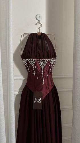 فستان برغندي جورجيت صدريه تفته مطرزه يدوي