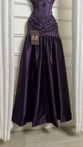 فستان ليللكي تفته سيلا وتطريز يدوي