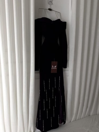 فستان ليلكي مخمل جوخ وتطريز يدوي