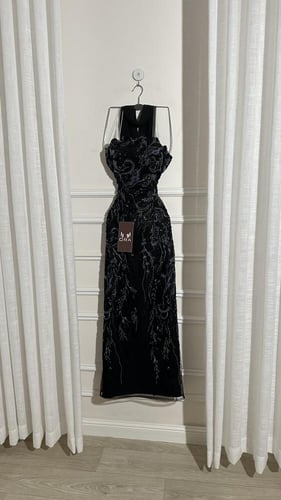 فستان شك سهره وشال جورجيت