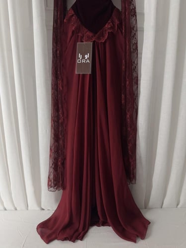 فستان عودي صدريه جوخ دانتيل فرنسي وجورجيت