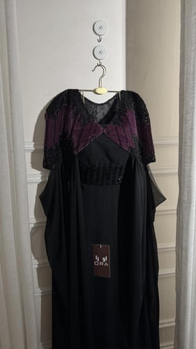 فستان اسود جورجيت وكلفه قطيفه شك