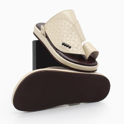 حذاء شرقي جلد طبيعي