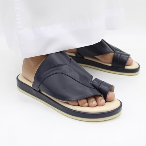 حذاء شرقي جلد طبيعي