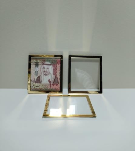 ضروف اكرلك اطار ذهبي قصير 12 حبه