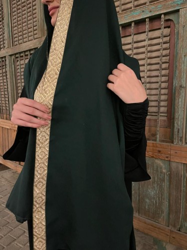 Dark green, two layers - edge the length of the hi...