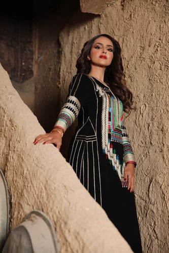 ثوب عسيري اسود رقم 21