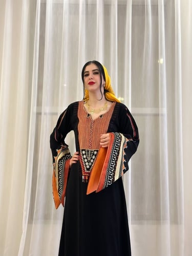 ثوب عسيري اسود مع برتقالي رقم 28