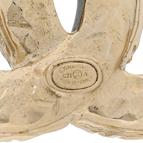 Crystal Textured CC Brooch Light Gold