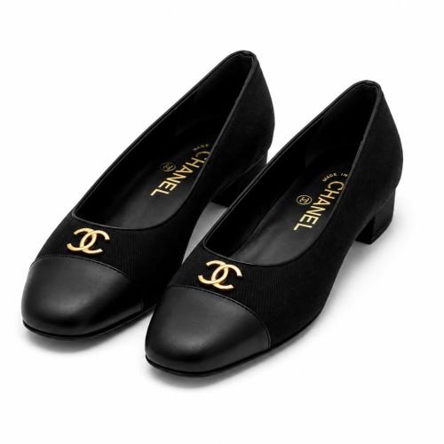 Chanel Black Leather and Fabric Cap Toe Pump