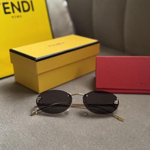 Fendi Eyewear Oro Rosa Fendi First Crystal Sunglas...