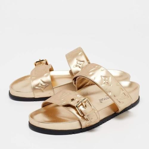 LVSh39 Calfskin Monogram Embossed Bom Dia Flat Mul...
