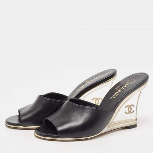 ChSh12 - CHANEL Lambskin Lucite CC Wedge Mules