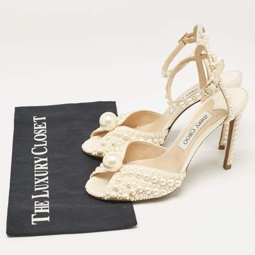 JimSh7 Jimmy Choo White Satin Pearl Embellished Sa...