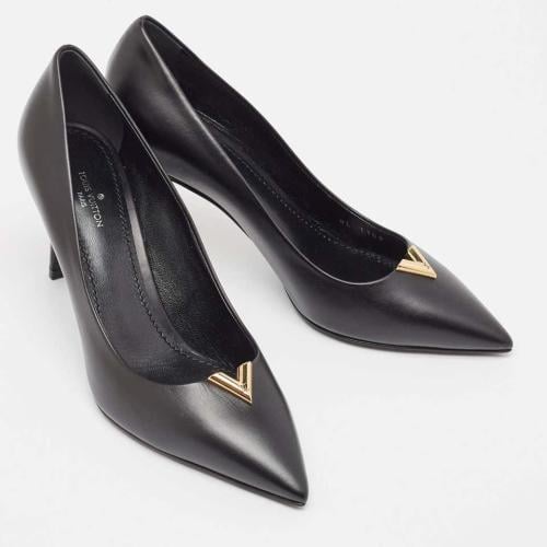 Black Leather Heart Breaker Pumps