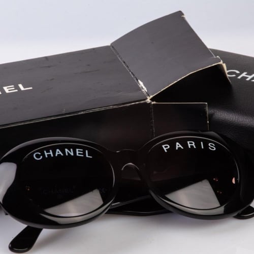 Chanel Black Gradient 5404Q Leather Oval Sunglasse...