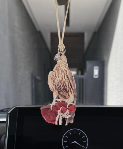 تعليقة اكريلك برسمة حسب الطلب